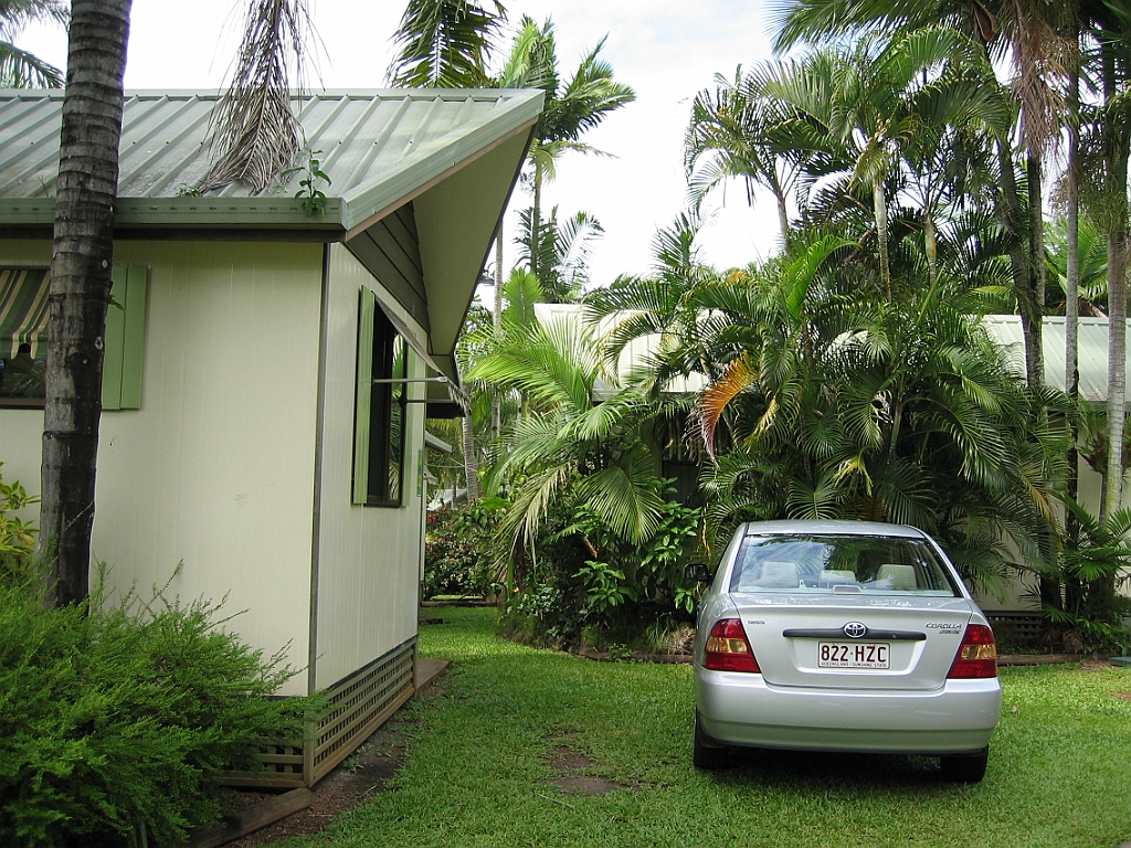 003 Notre bungalow et voiture de location.jpg